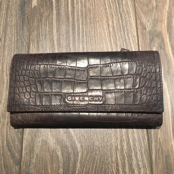 Authentic Givenchy brown leather wallet. - Picture 2 of 8